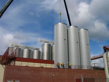 Jobsite with vessels in place